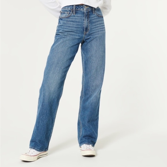 Hollister Ultra High-Rise Dad Jean - Picture 1 of 10